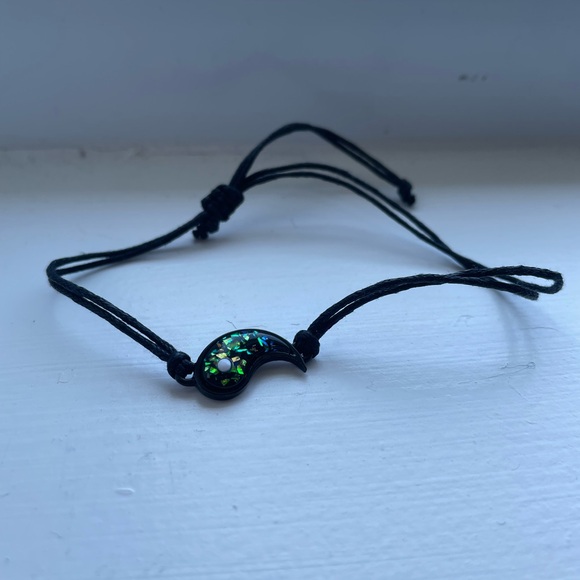 Matching Yin Yang symbol bracelet set - Picture 4 of 5